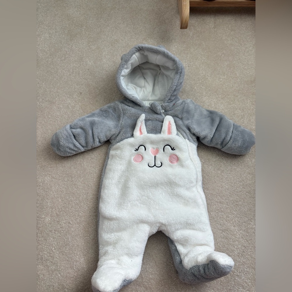 wonder nation Gray and White Infant Hooded Bunting